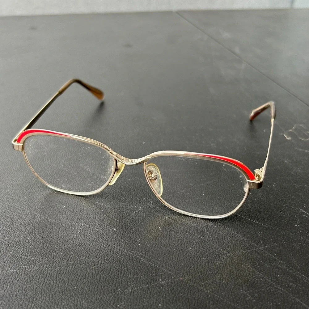 Vintage‎ Womens Gold Metal Stylish Oval Eyeglasses Red Accent Retro Chic Eyewear